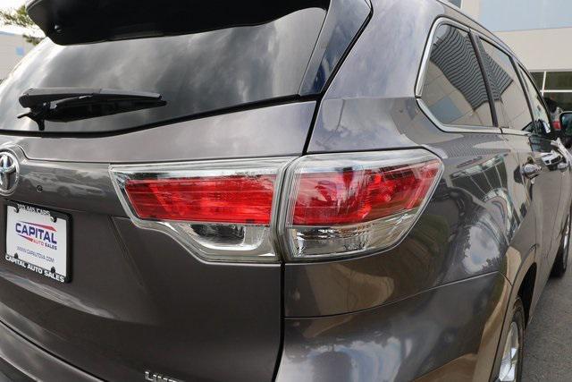 used 2015 Toyota Highlander car, priced at $23,892