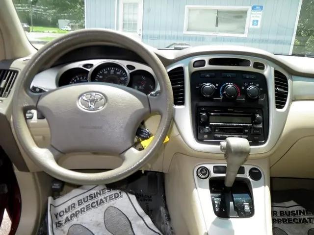 used 2006 Toyota Highlander car, priced at $5,995