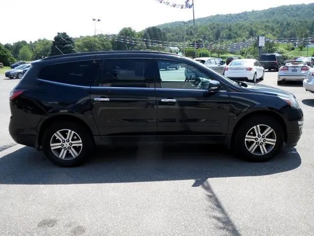 used 2015 Chevrolet Traverse car, priced at $9,200