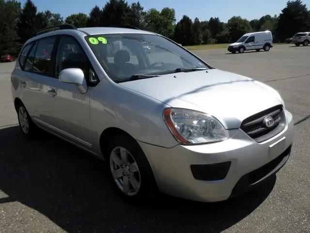 used 2009 Kia Rondo car, priced at $4,680