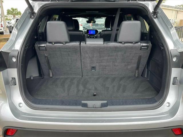 used 2024 Toyota Highlander car, priced at $41,285