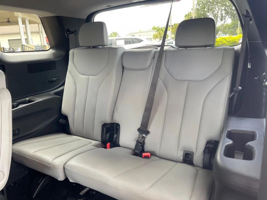 used 2024 Hyundai Palisade car, priced at $33,985
