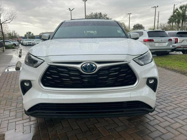 used 2023 Toyota Highlander Hybrid car, priced at $38,985