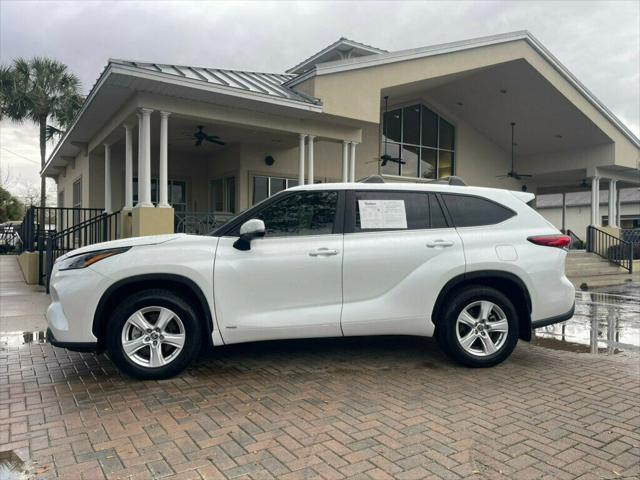 used 2023 Toyota Highlander Hybrid car, priced at $38,985
