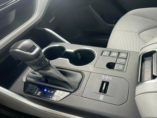 used 2023 Toyota Highlander Hybrid car, priced at $38,985