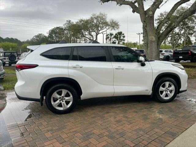 used 2023 Toyota Highlander Hybrid car, priced at $38,985