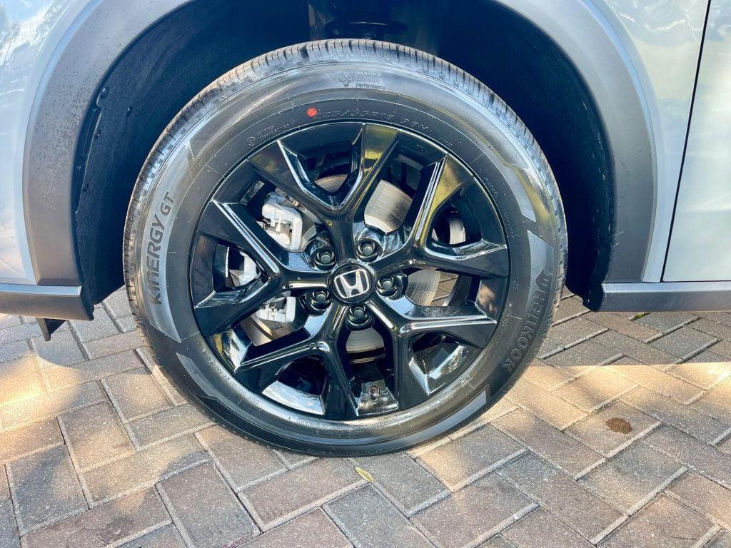 used 2025 Honda HR-V car, priced at $27,985