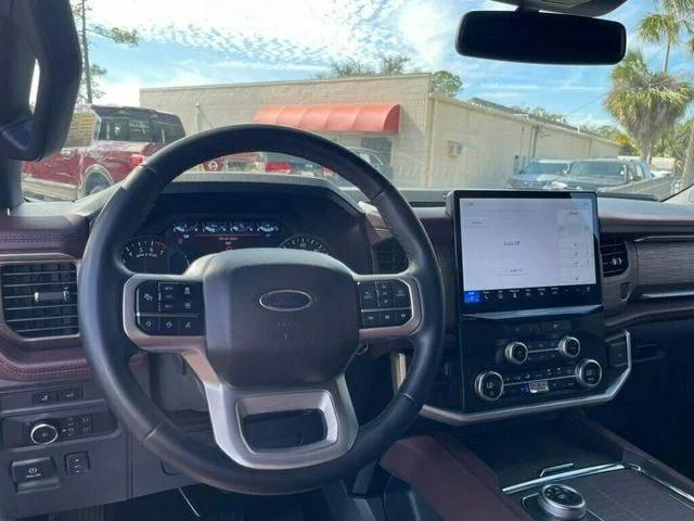 used 2024 Ford Expedition car, priced at $50,985