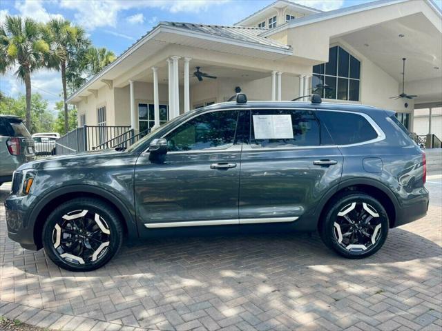 used 2023 Kia Telluride car, priced at $37,985