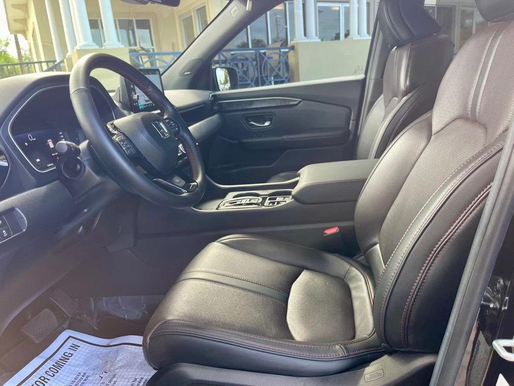 used 2025 Honda Pilot car, priced at $51,985