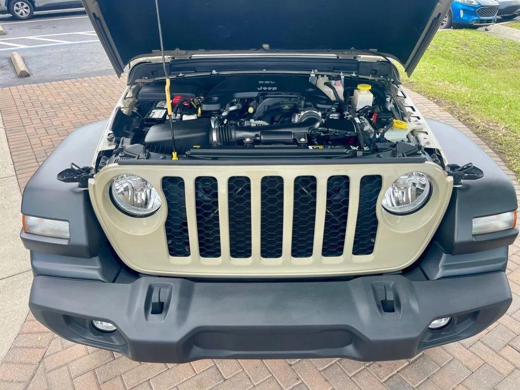 used 2020 Jeep Gladiator car, priced at $27,485