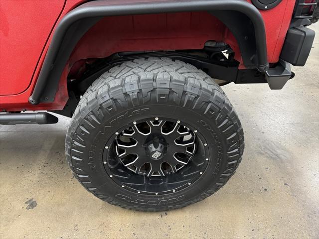 used 2015 Jeep Wrangler Unlimited car, priced at $29,900