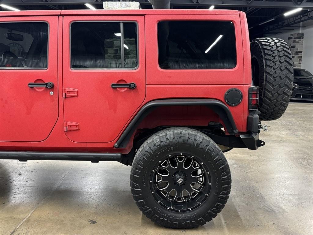 used 2015 Jeep Wrangler Unlimited car, priced at $27,900