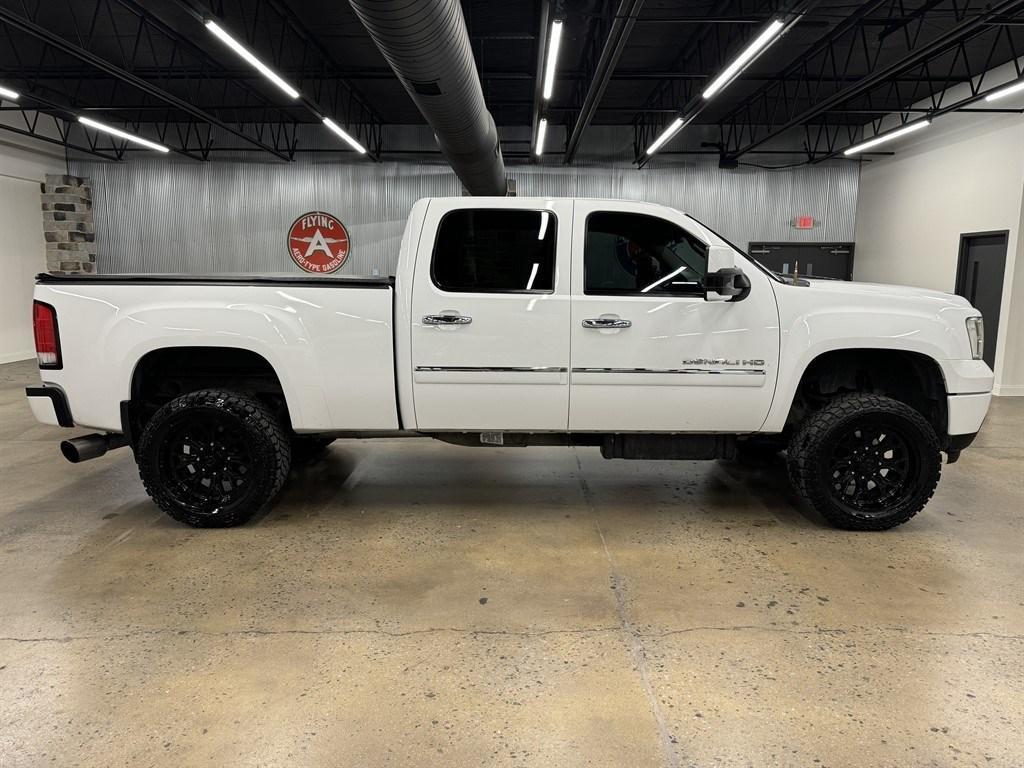 used 2014 GMC Sierra 2500 car, priced at $35,900