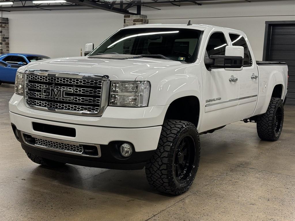 used 2014 GMC Sierra 2500 car, priced at $35,900