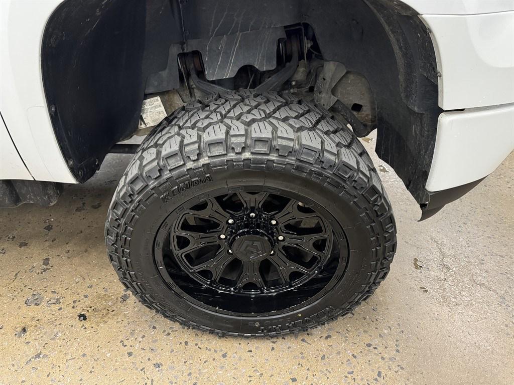 used 2014 GMC Sierra 2500 car, priced at $35,900