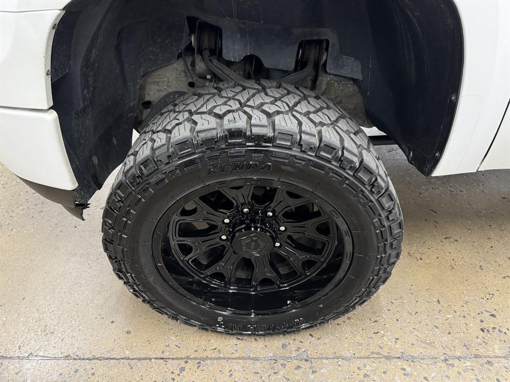 used 2014 GMC Sierra 2500 car, priced at $35,900