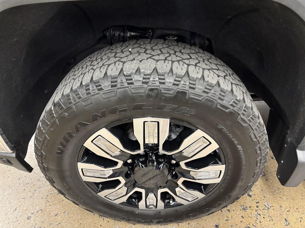 used 2022 GMC Sierra 2500 car, priced at $59,900