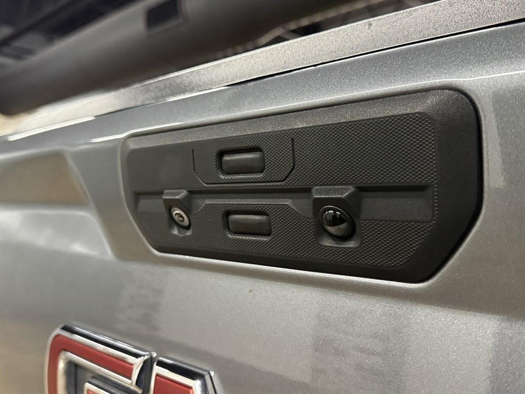 used 2021 GMC Sierra 1500 car, priced at $38,900