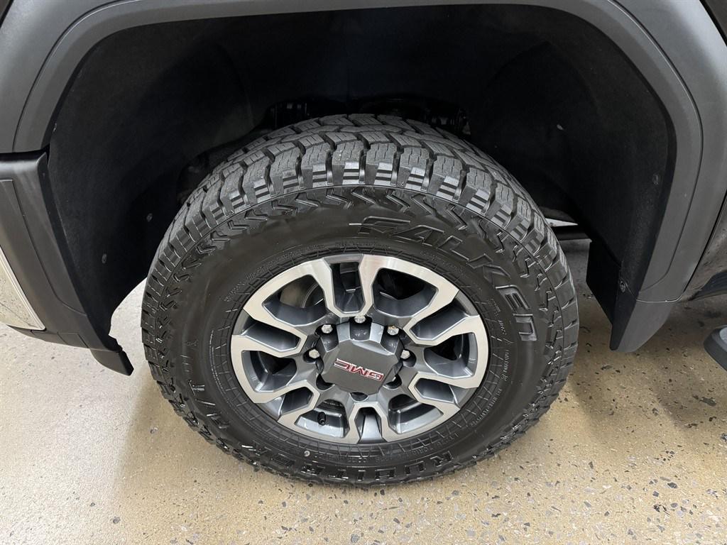 used 2024 GMC Sierra 2500 car, priced at $52,900