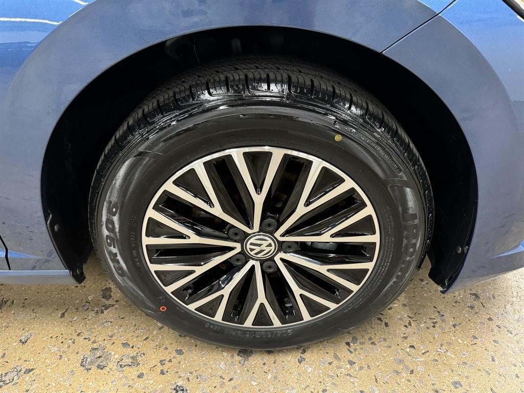 used 2021 Volkswagen Jetta car, priced at $14,900