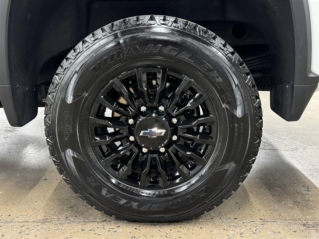 used 2021 Chevrolet Silverado 2500 car, priced at $61,900