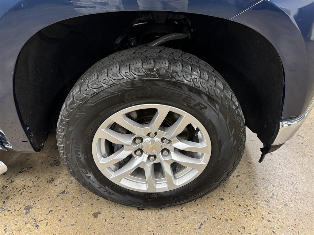used 2021 Chevrolet Silverado 1500 car, priced at $31,900