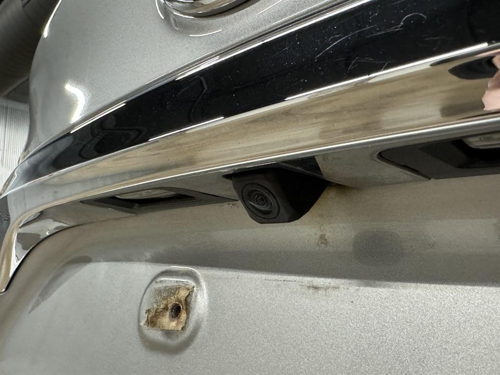 used 2015 Toyota Avalon Hybrid car, priced at $11,900