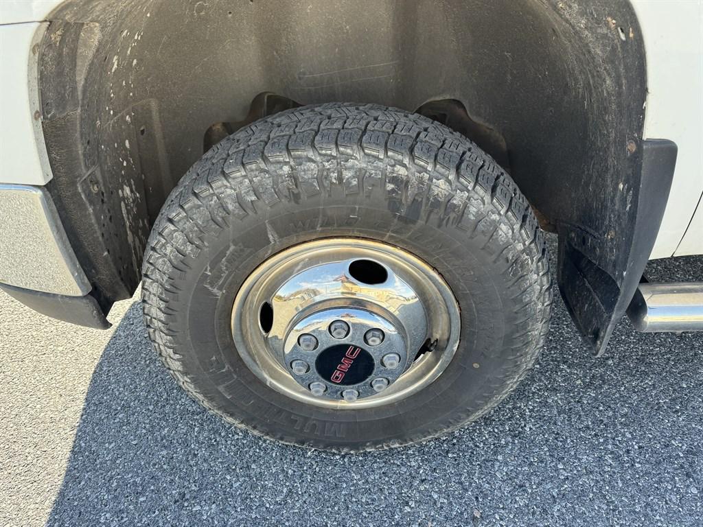 used 2009 GMC Sierra 3500 car, priced at $14,900