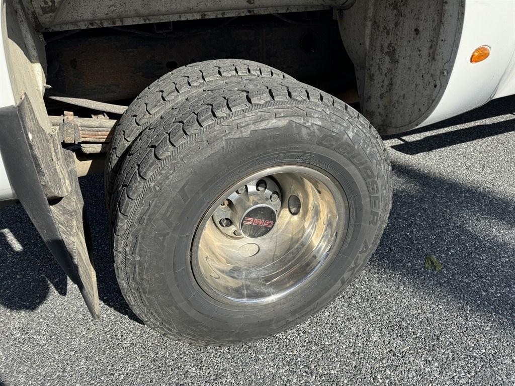 used 2009 GMC Sierra 3500 car, priced at $14,900