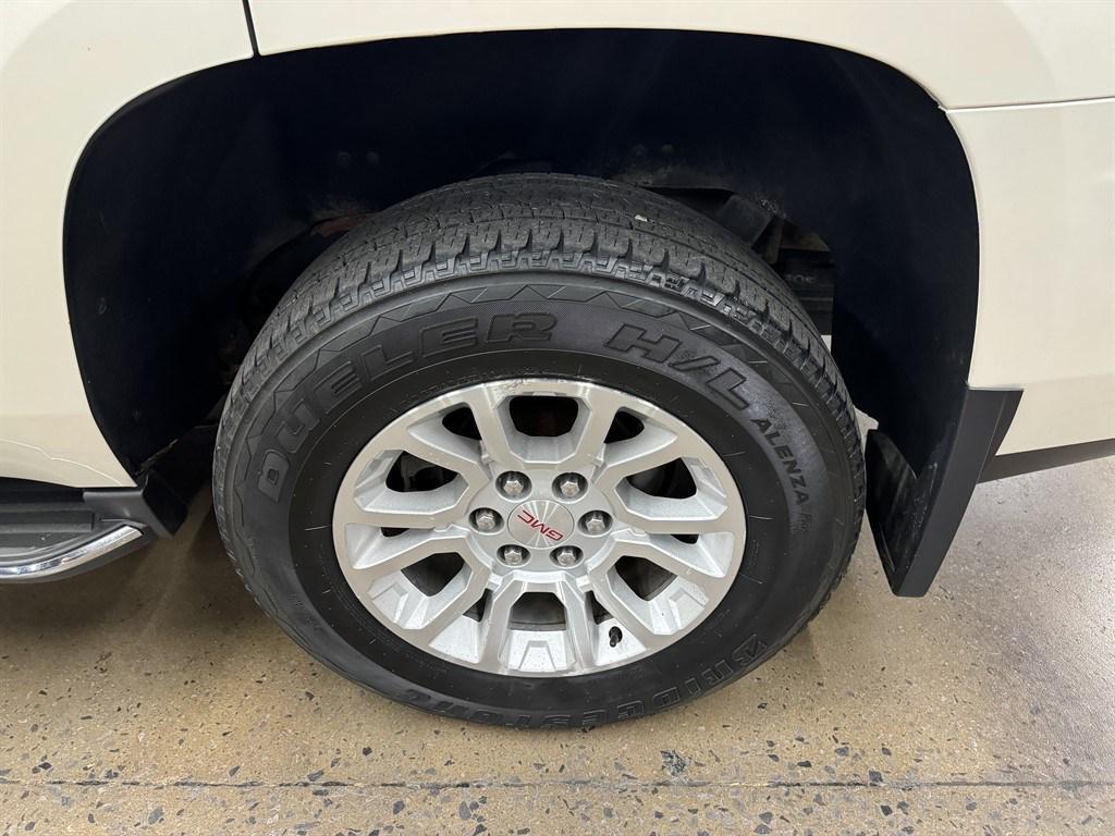 used 2015 GMC Yukon car, priced at $19,900