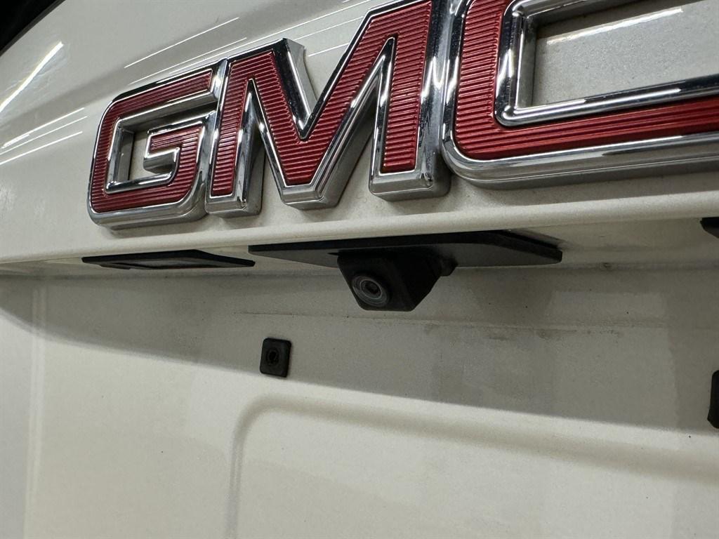 used 2015 GMC Yukon car, priced at $19,900