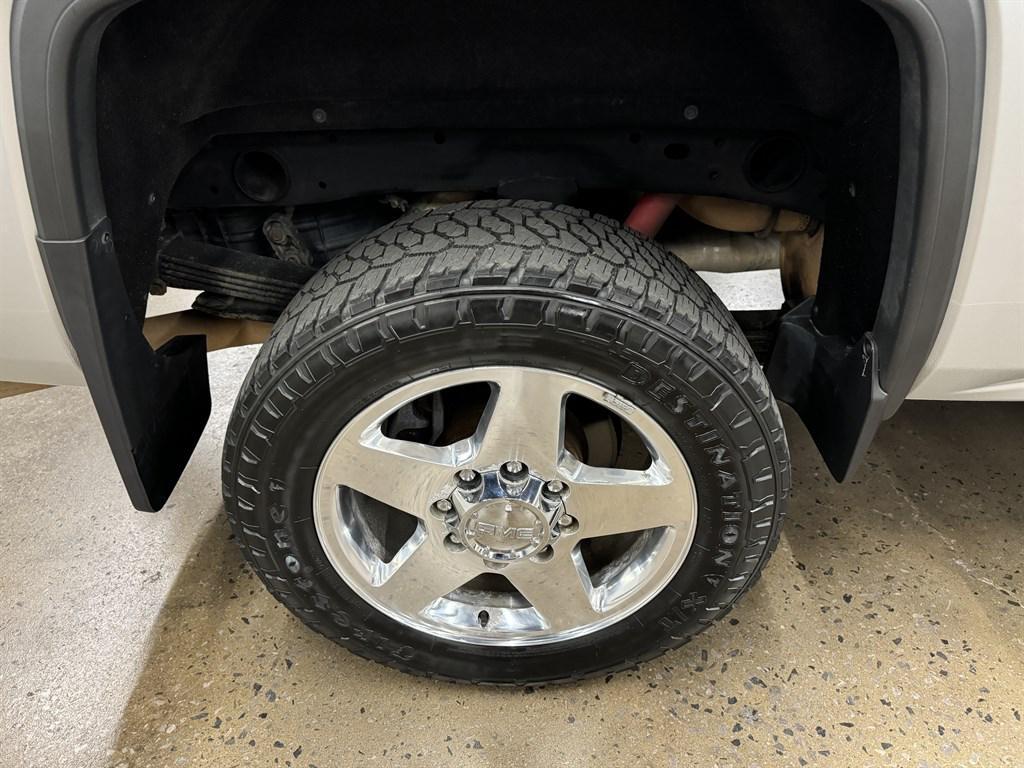 used 2015 GMC Sierra 2500 car, priced at $36,900