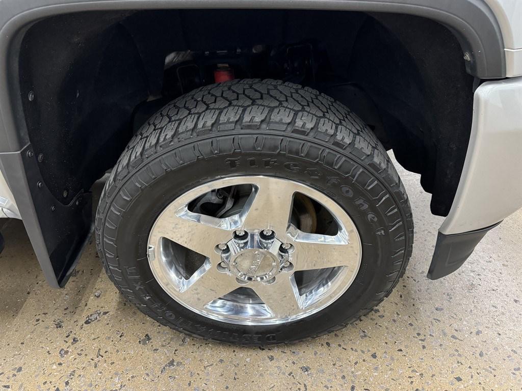 used 2015 GMC Sierra 2500 car, priced at $36,900