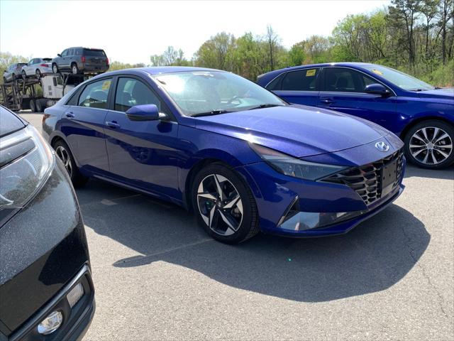used 2022 Hyundai Elantra car