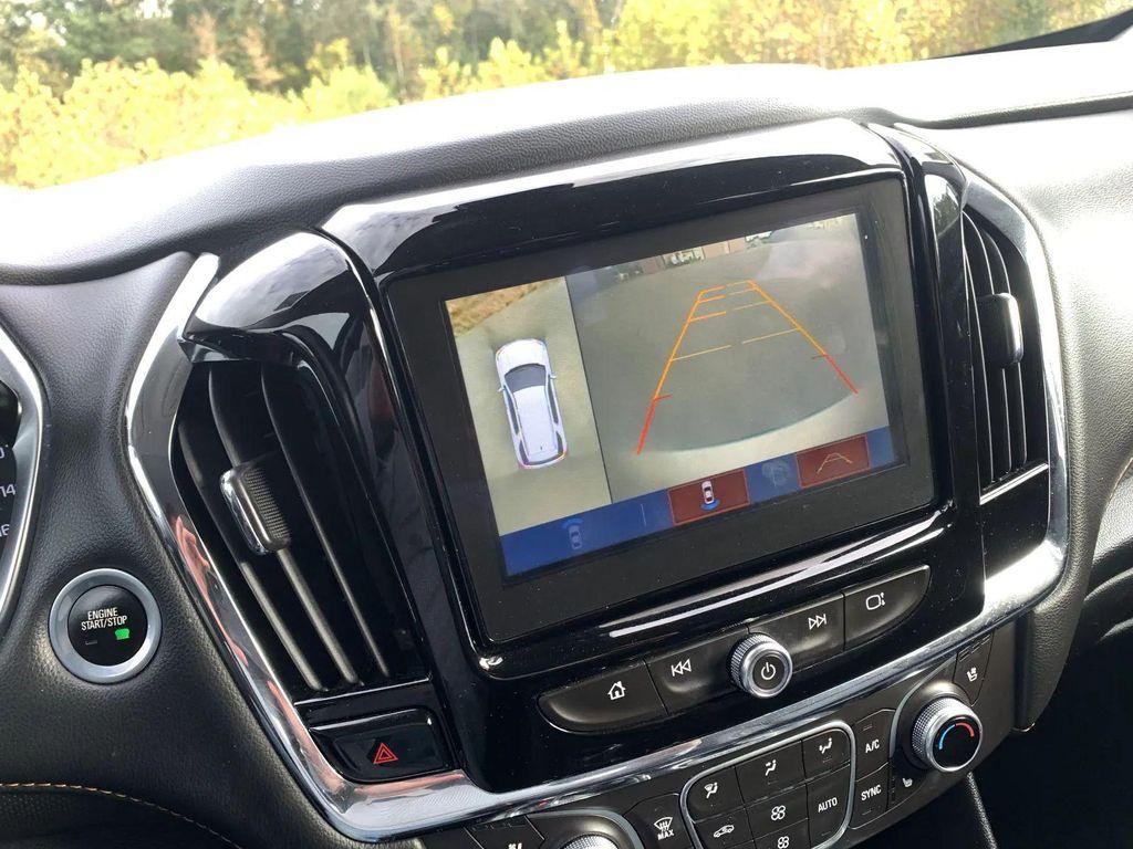 used 2019 Chevrolet Traverse car, priced at $23,900