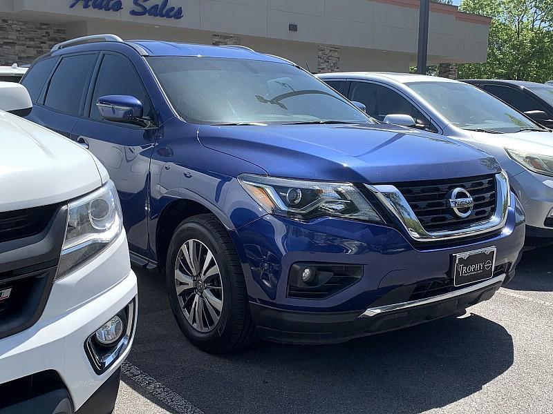 used 2020 Nissan Pathfinder car, priced at $24,900
