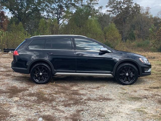 used 2017 Volkswagen Golf Alltrack car, priced at $17,900