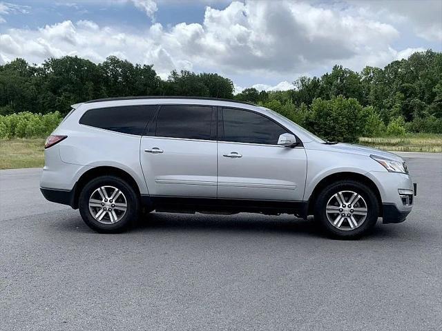 used 2017 Chevrolet Traverse car, priced at $18,900