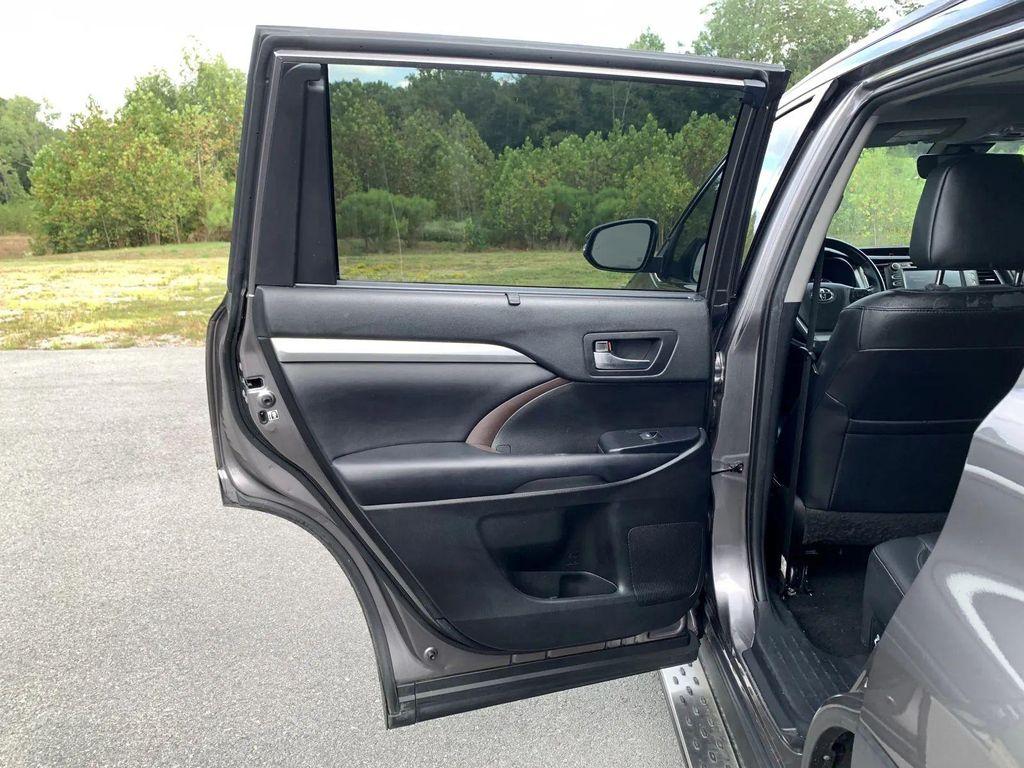 used 2019 Toyota Highlander car, priced at $26,900