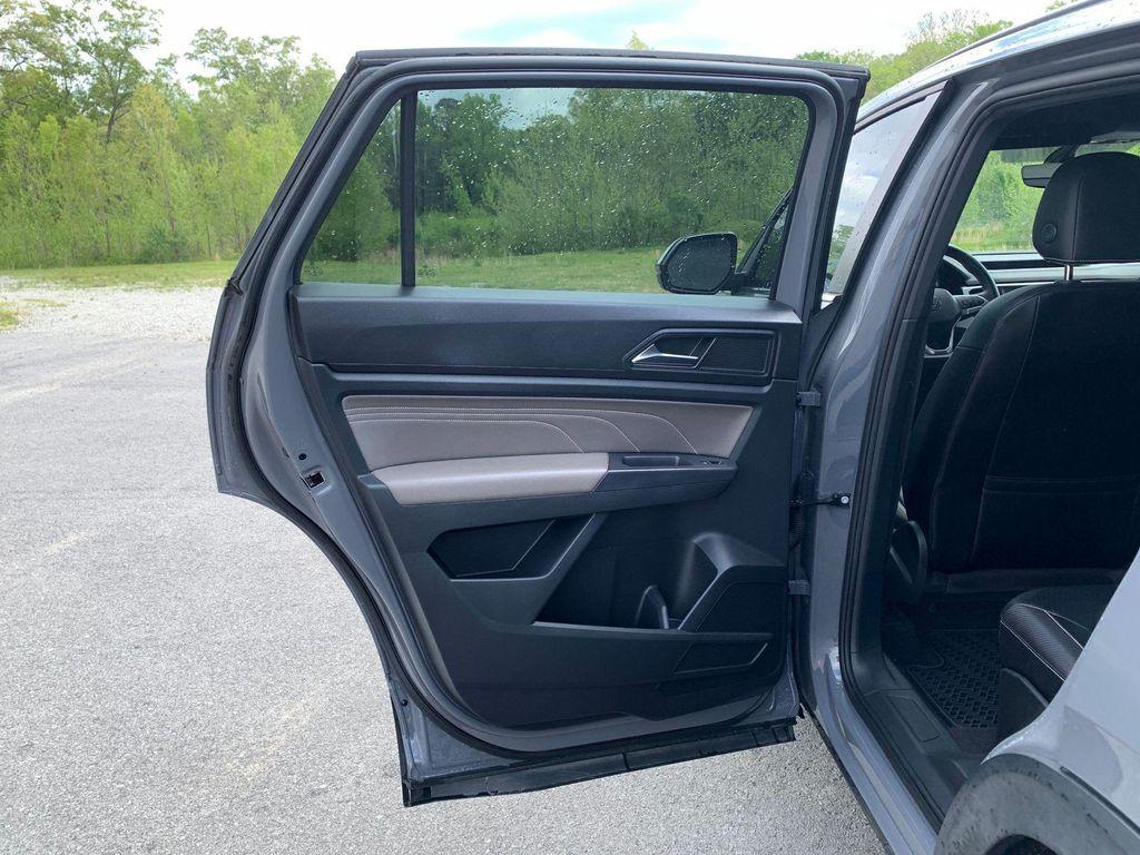 used 2021 Volkswagen Atlas Cross Sport car, priced at $25,900