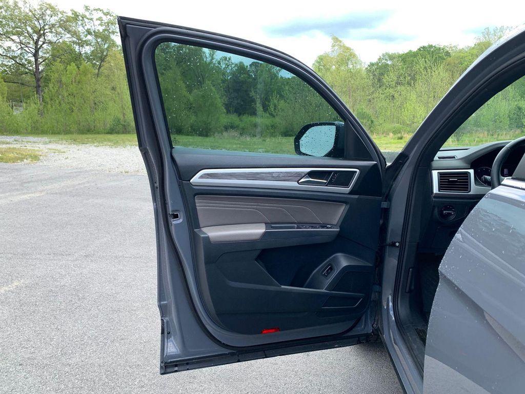 used 2021 Volkswagen Atlas Cross Sport car, priced at $25,900