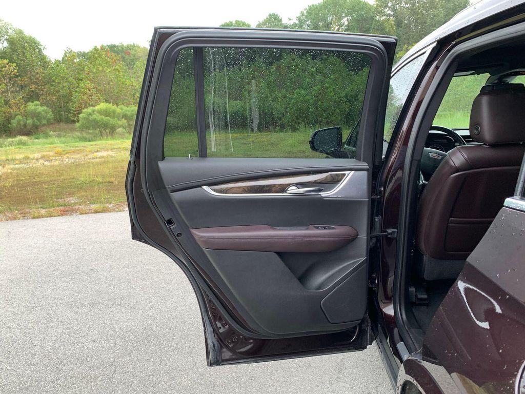 used 2020 Cadillac XT6 car, priced at $29,900