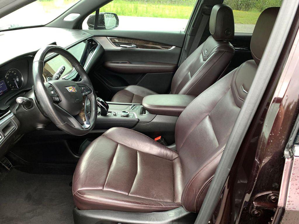 used 2020 Cadillac XT6 car, priced at $29,900