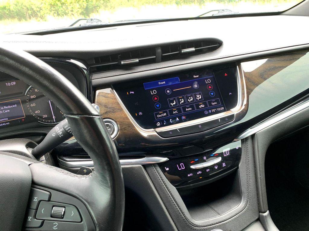 used 2020 Cadillac XT6 car, priced at $29,900