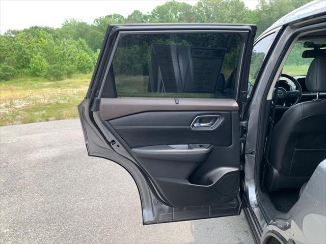 used 2021 Nissan Rogue car, priced at $27,900