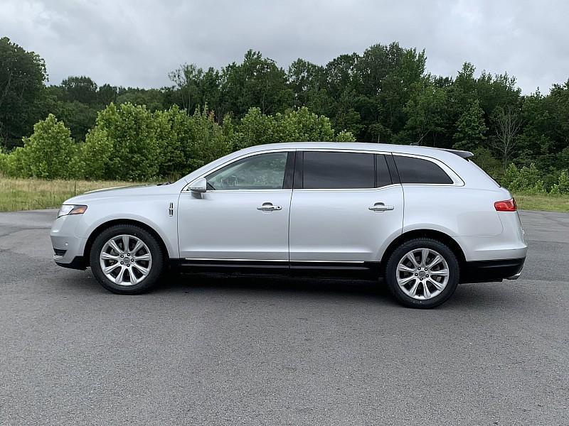 used 2015 Lincoln MKT car, priced at $18,900
