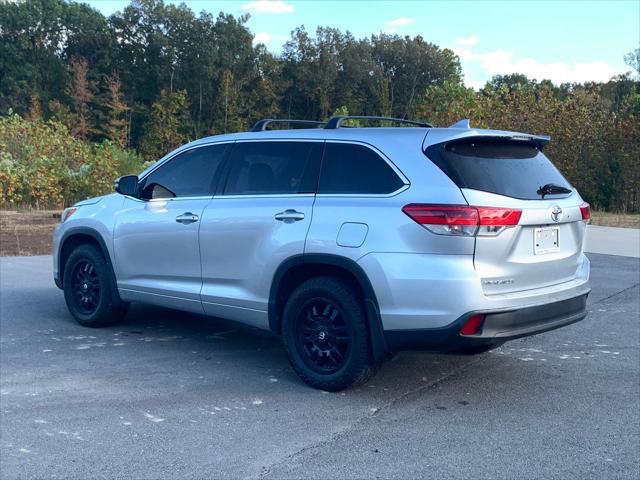 used 2018 Toyota Highlander car, priced at $23,900