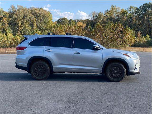 used 2018 Toyota Highlander car, priced at $23,900