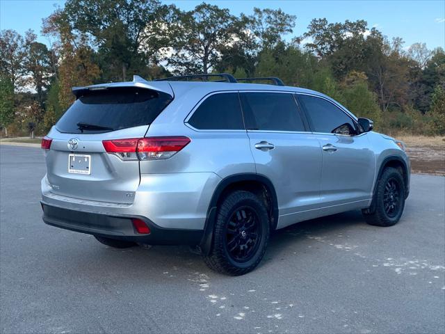 used 2018 Toyota Highlander car, priced at $23,900